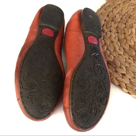 Born Red Leather Patterned Slip-on Flats Shoes - Picture 4 of 6